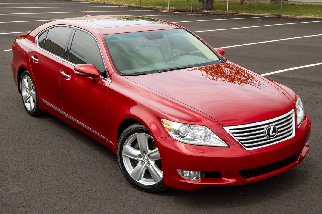 2011 Lexus LS 4th Gen - Image 19 of 31