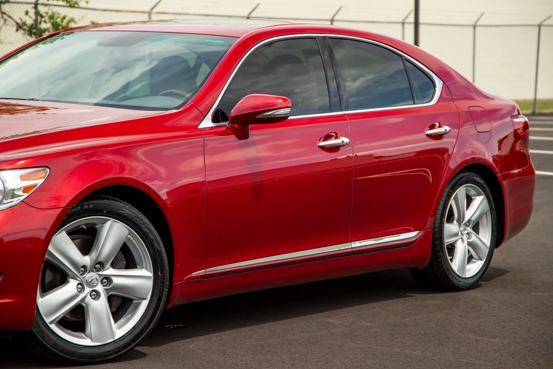 2011 Lexus LS 4th Gen - Image 25 of 31