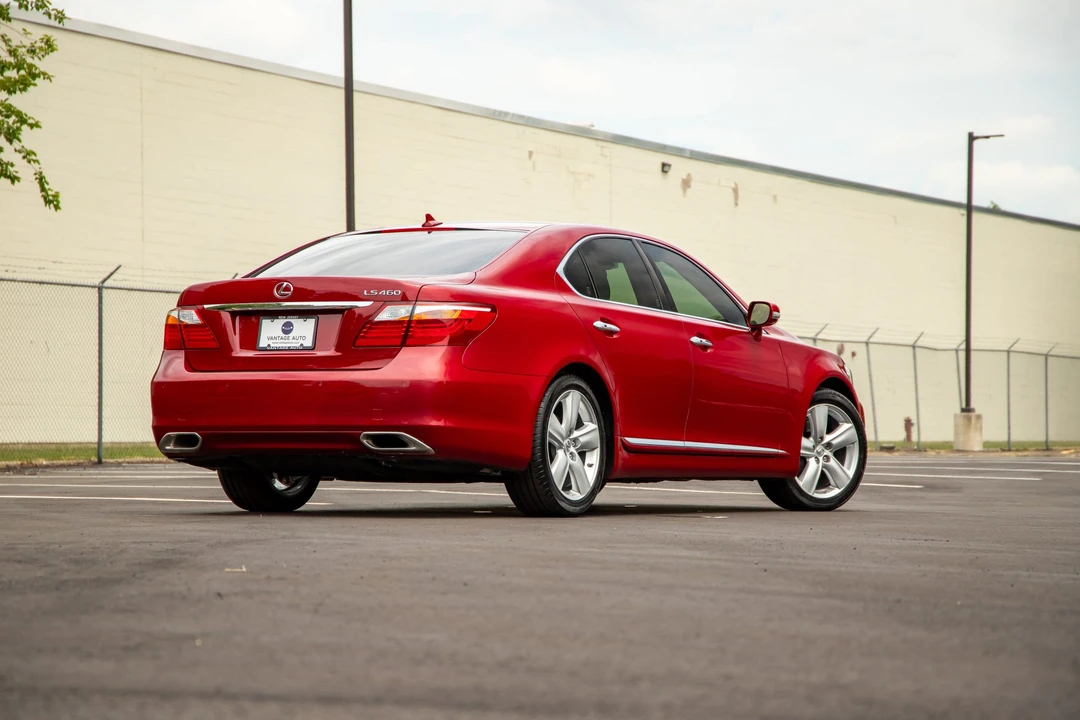 2011 Lexus LS 4th Gen - Image 4 of 31