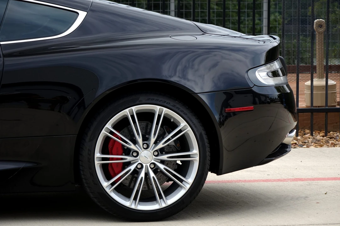 2012 Aston Martin Virage (2011-2012) - Image 30 of 31