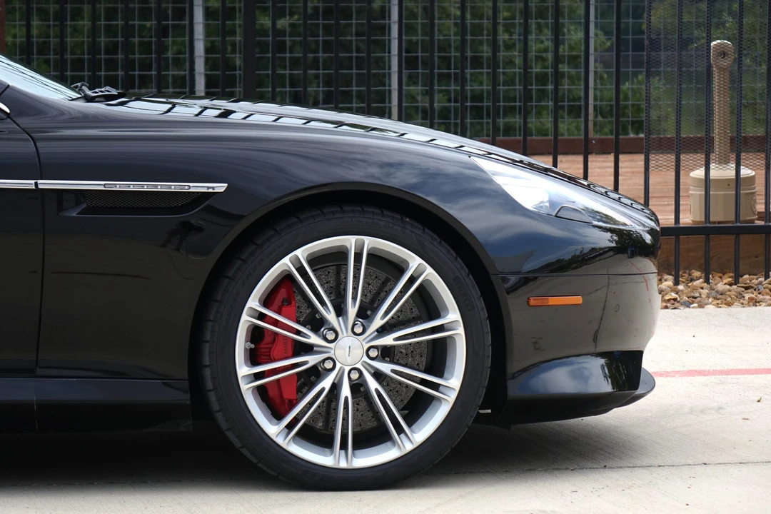 2012 Aston Martin Virage (2011-2012) - Image 27 of 31