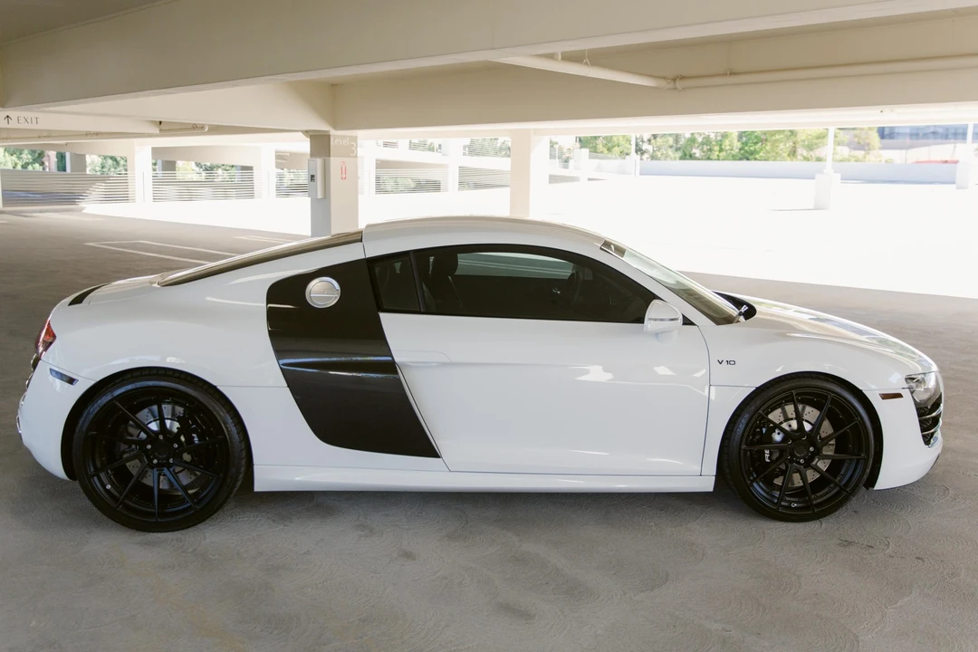 2012 Audi 42 R8 - Image 4 of 31