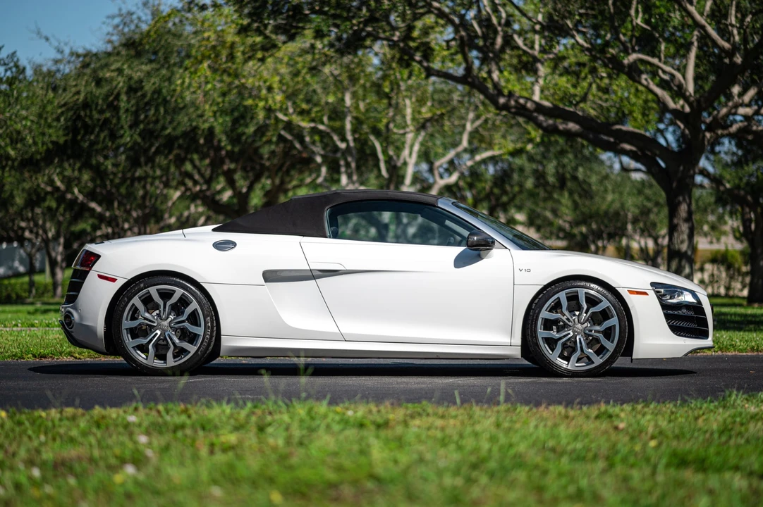 2012 Audi 42 R8 - Image 17 of 31