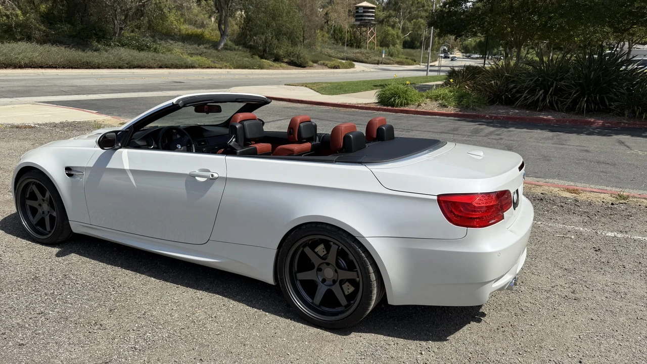 2012 BMW E93 M3 Convertible - Image 7 of 31