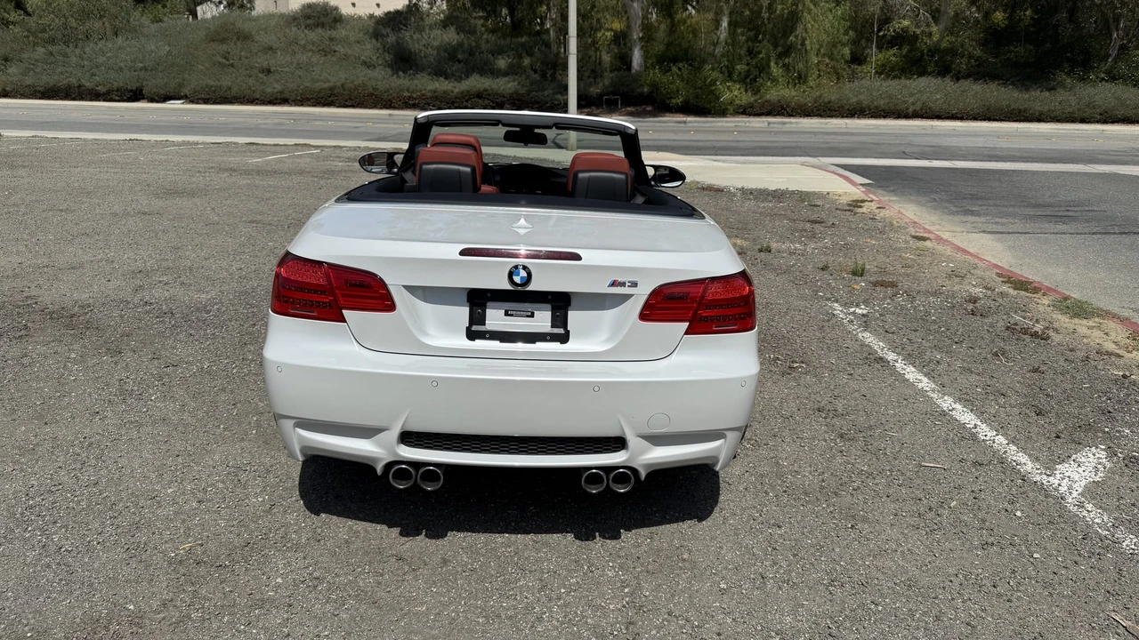 2012 BMW E93 M3 Convertible - Image 9 of 31