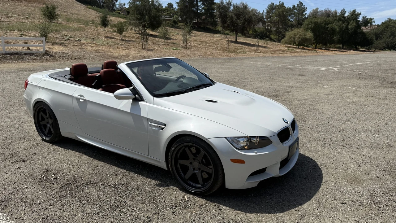 2012 BMW E93 M3 Convertible - Image 3 of 31