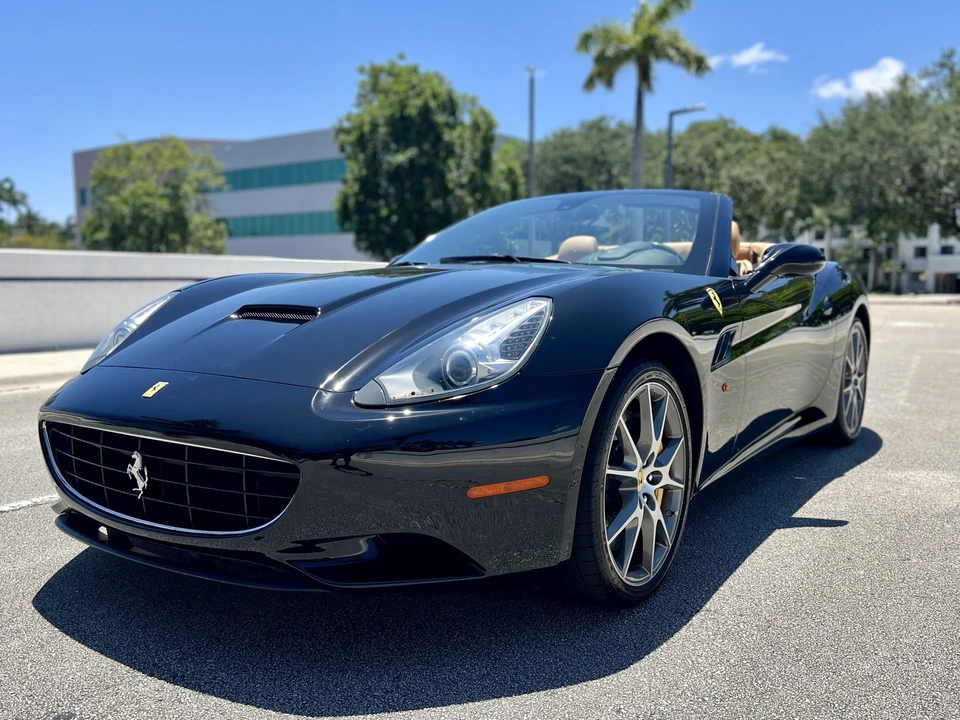 2012 Ferrari California - Image 6 of 31