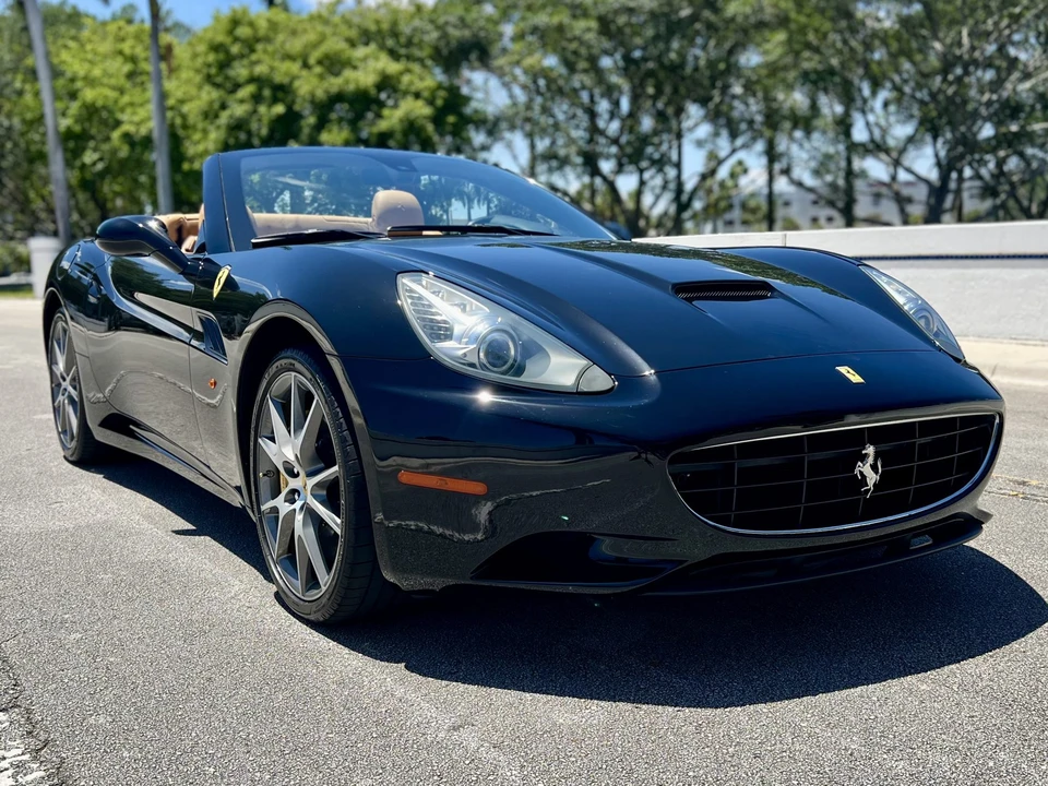 2012 Ferrari California - Image 11 of 31