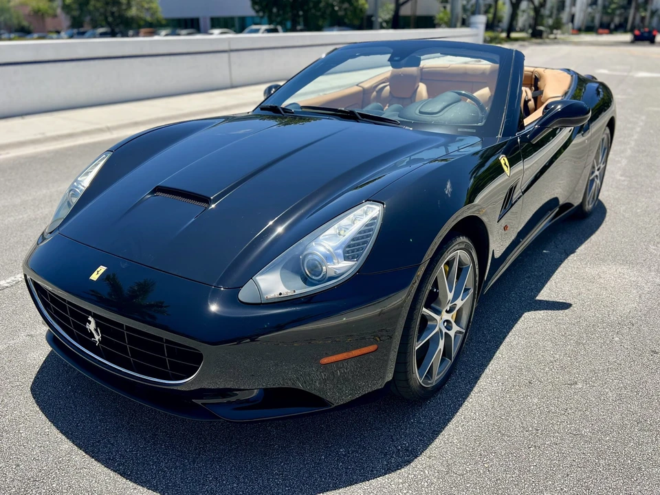 2012 Ferrari California - Image 8 of 31