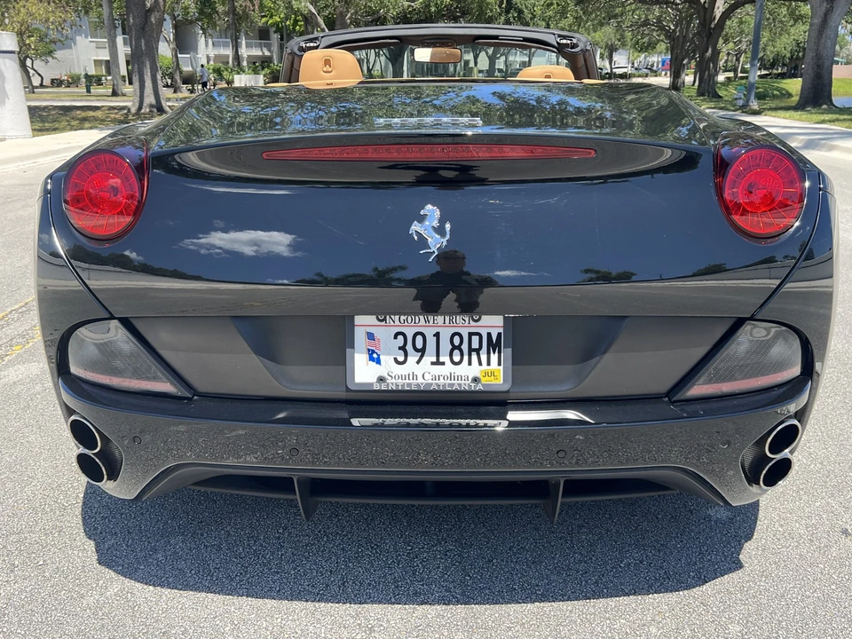 2012 Ferrari California - Image 20 of 31