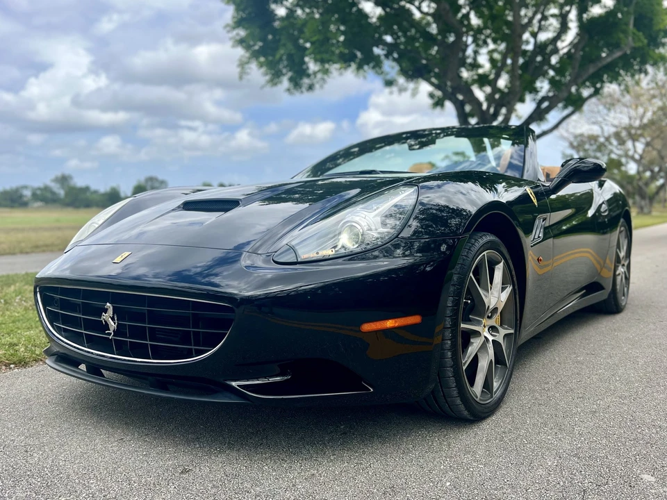 2012 Ferrari California - Image 5 of 31