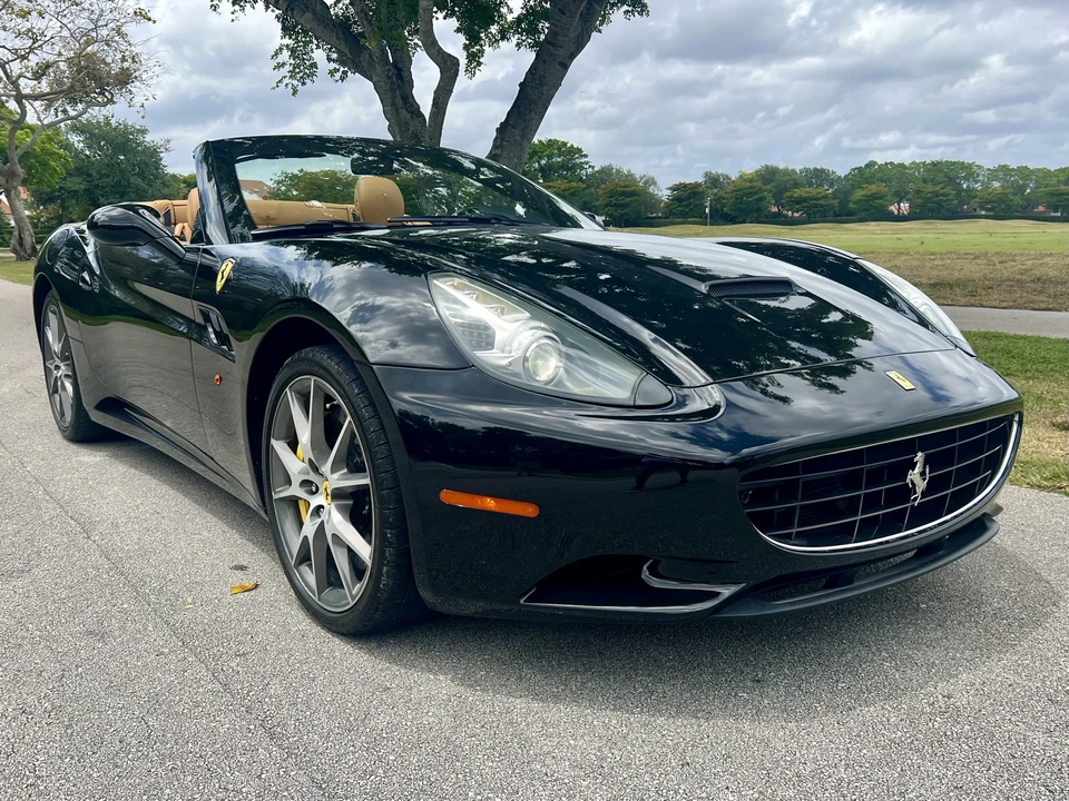 2012 Ferrari California - Image 13 of 31