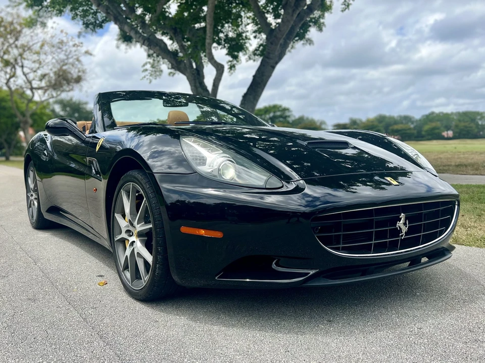 2012 Ferrari California - Image 14 of 31