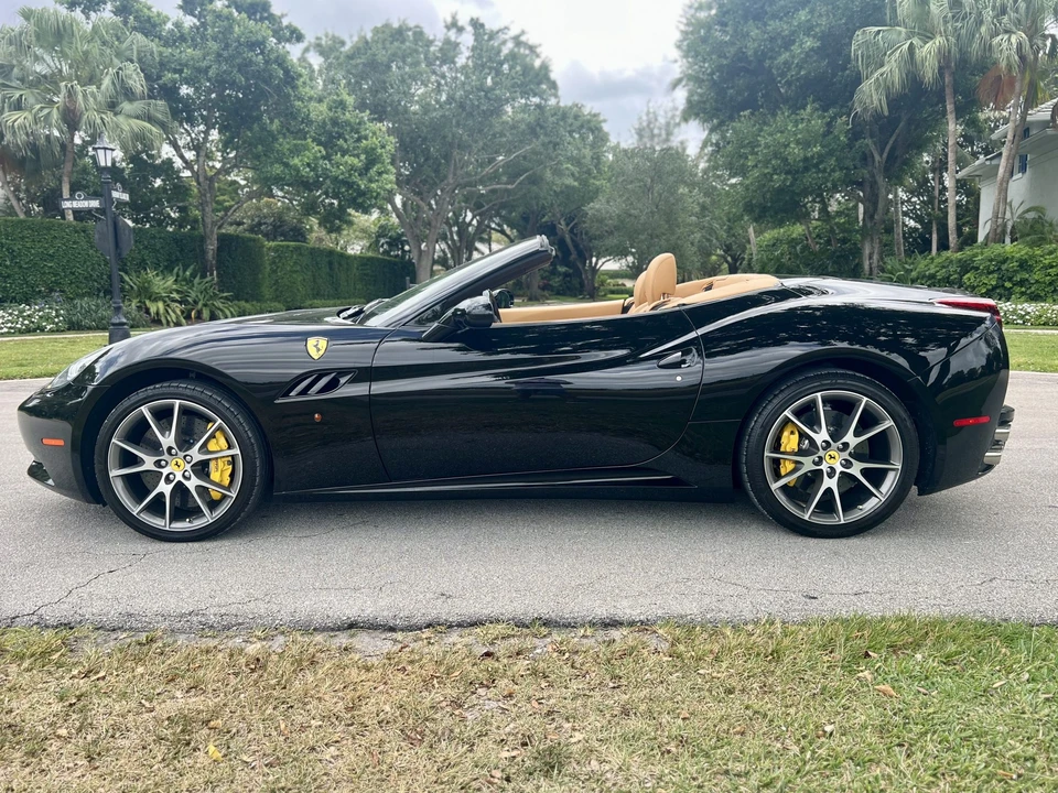 2012 Ferrari California - Image 28 of 31