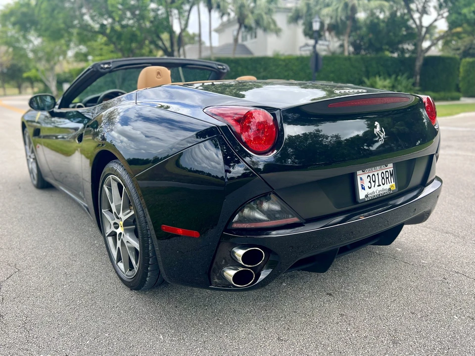 2012 Ferrari California - Image 22 of 31