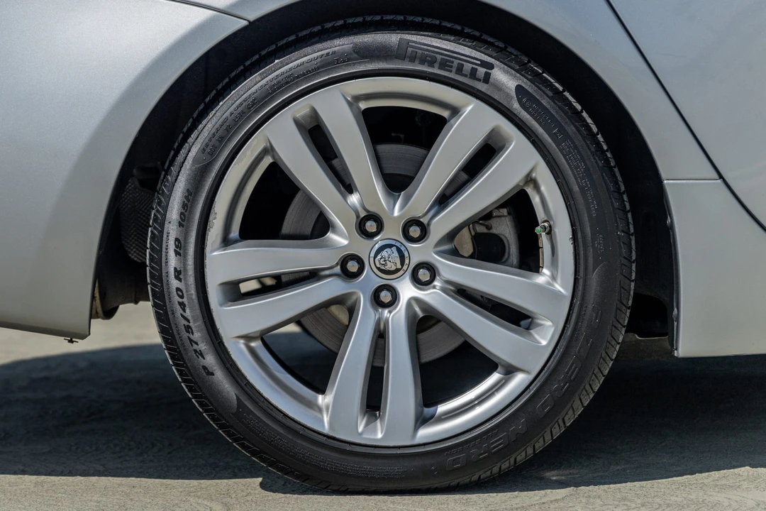2012 Jaguar X351 XJ - Image 24 of 31
