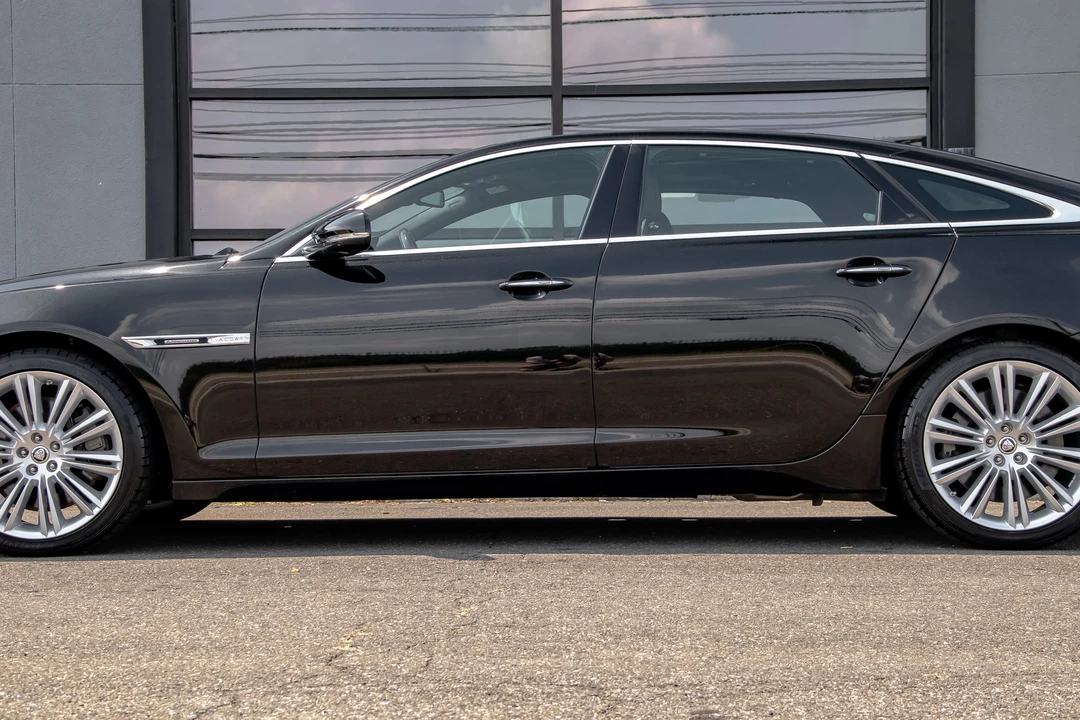 2012 Jaguar X351 XJ - Image 30 of 31