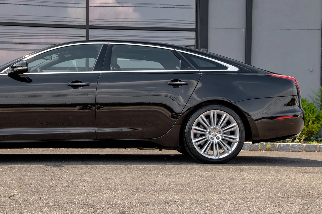 2012 Jaguar X351 XJ - Image 31 of 31