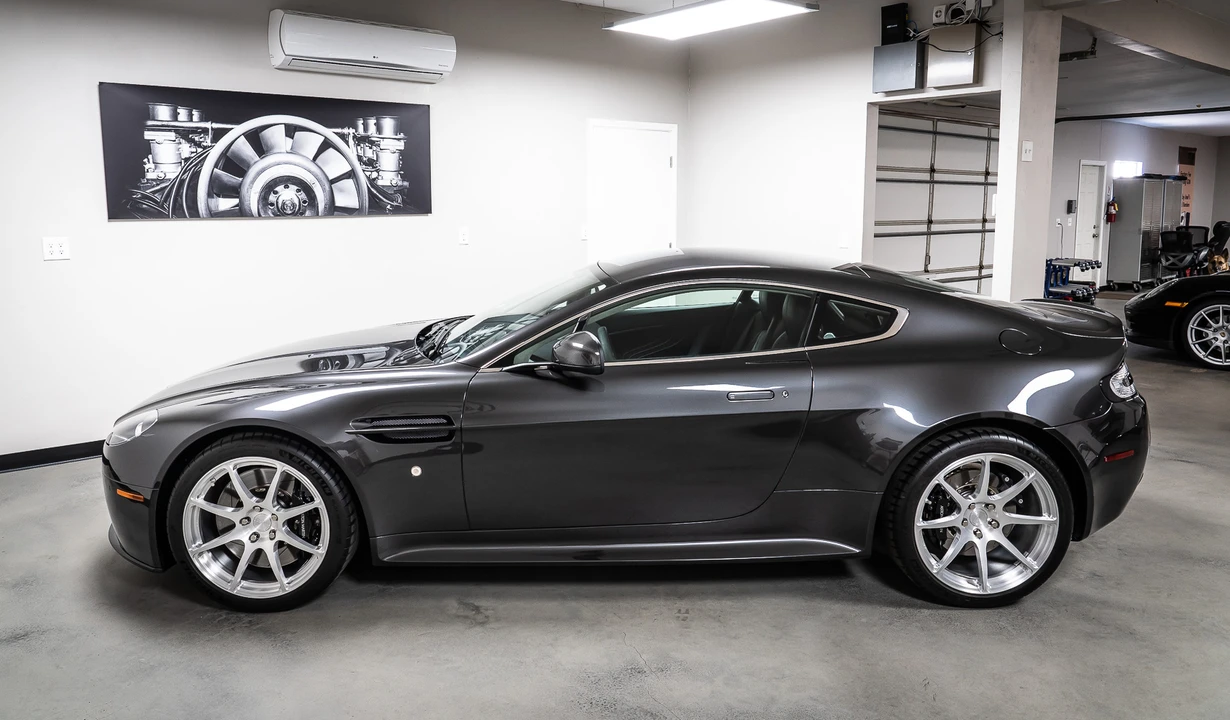 2013 Aston Martin V8 Vantage (2006-2017) - Image 11 of 31