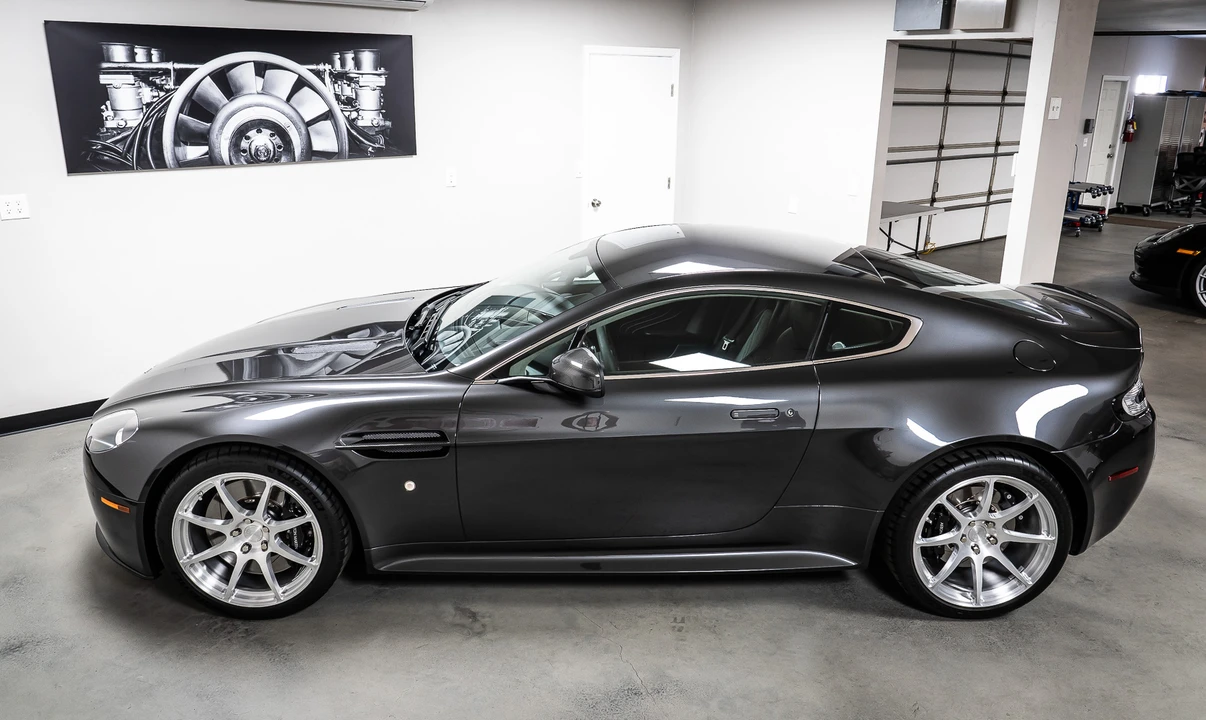 2013 Aston Martin V8 Vantage (2006-2017) - Image 12 of 31