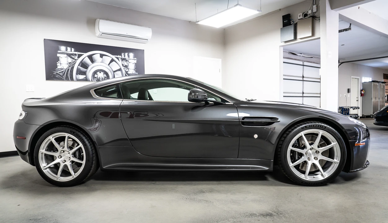 2013 Aston Martin V8 Vantage (2006-2017) - Image 22 of 31