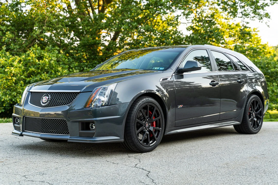 2013 Cadillac CTS-V 2nd Gen - Image 2 of 31
