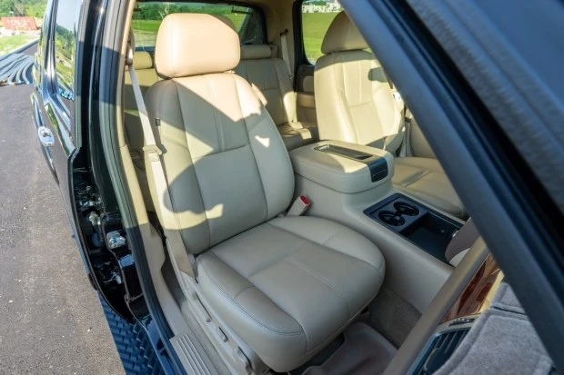2013 Chevrolet Avalanche - Image 4 of 7