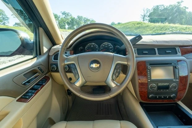 2013 Chevrolet Avalanche - Image 5 of 7