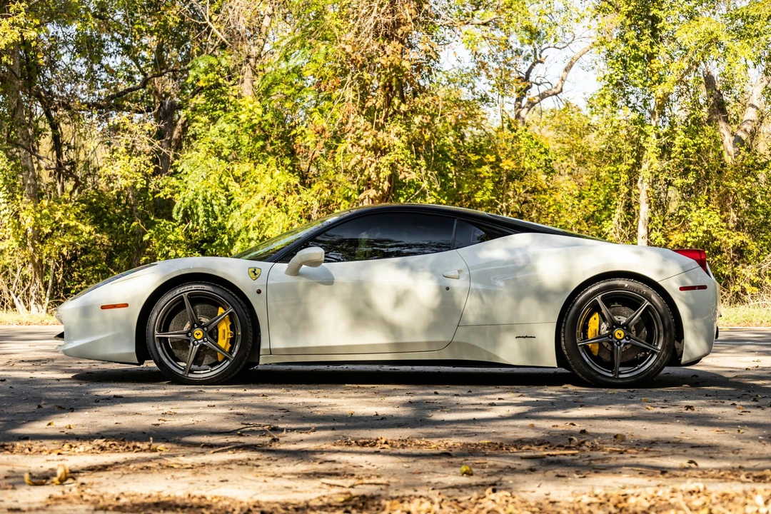 2013 Ferrari 458 Italia - Image 4 of 31
