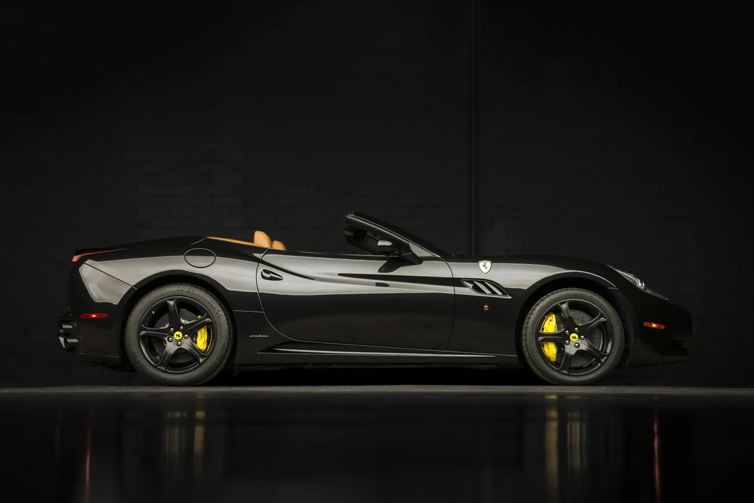 2013 Ferrari California - Image 17 of 31