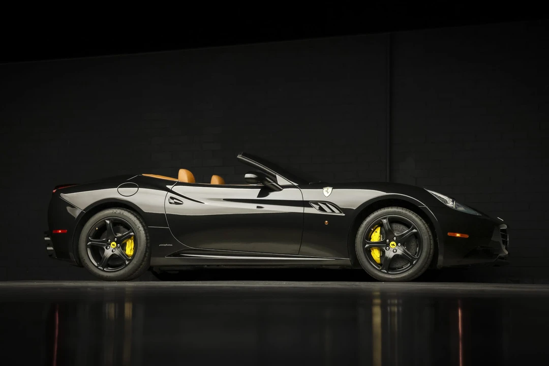 2013 Ferrari California - Image 16 of 31