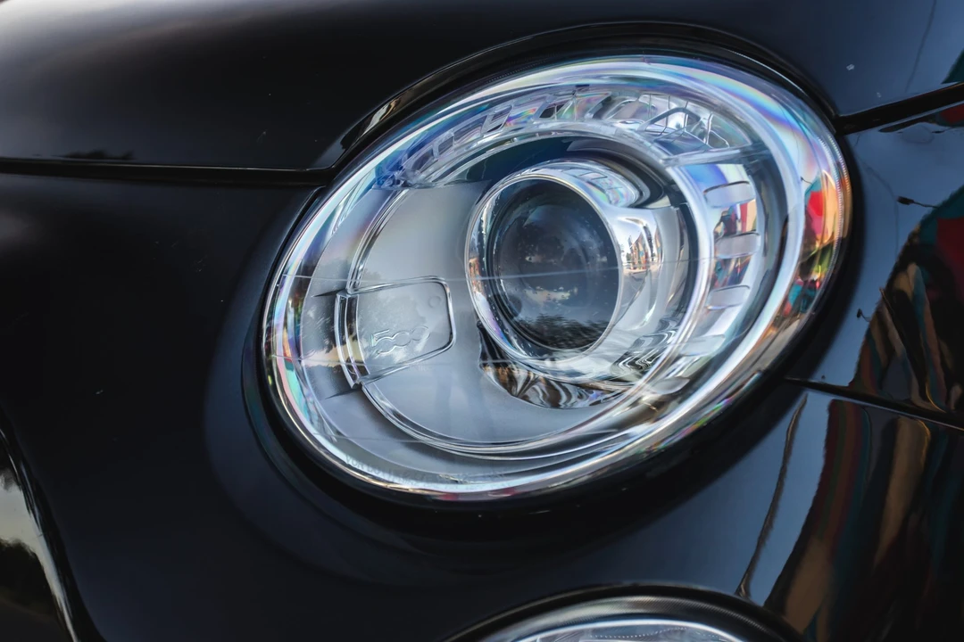 2013 Fiat Abarth 500 - Image 19 of 31