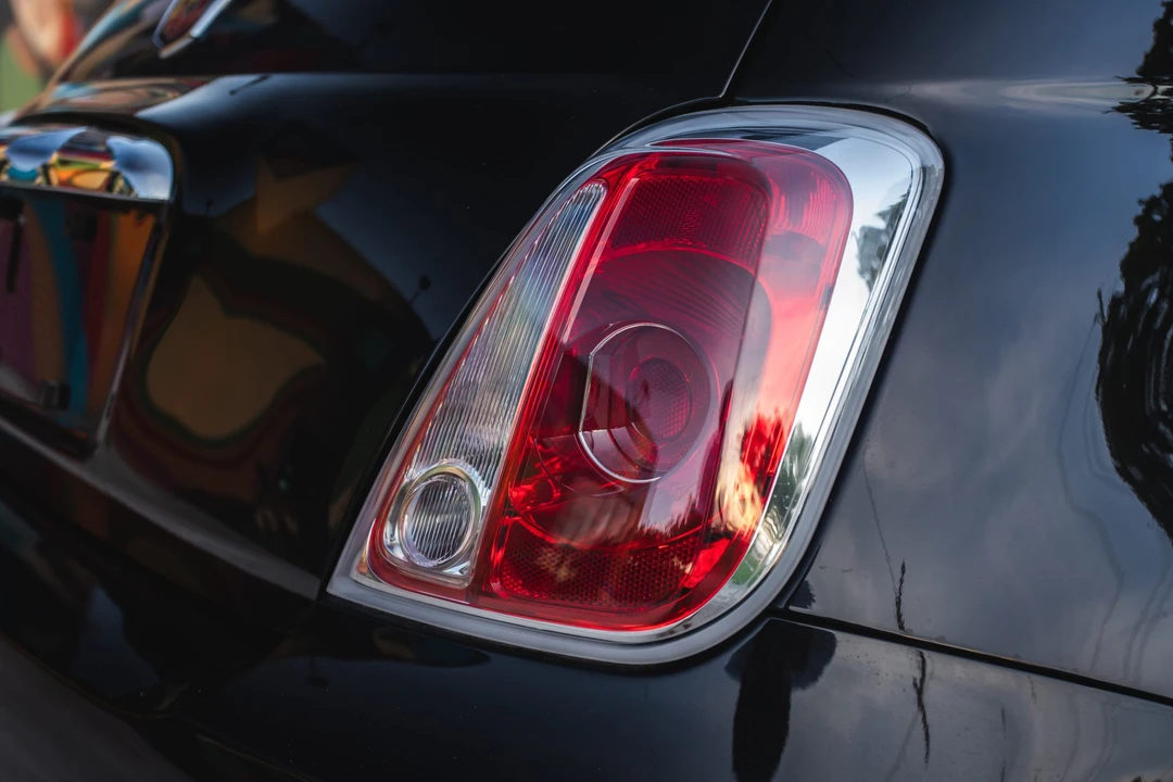 2013 Fiat Abarth 500 - Image 27 of 31