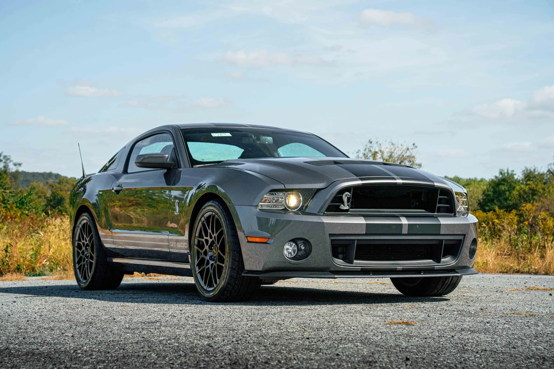 2013 Ford S197 Mustang - Image 2 of 31