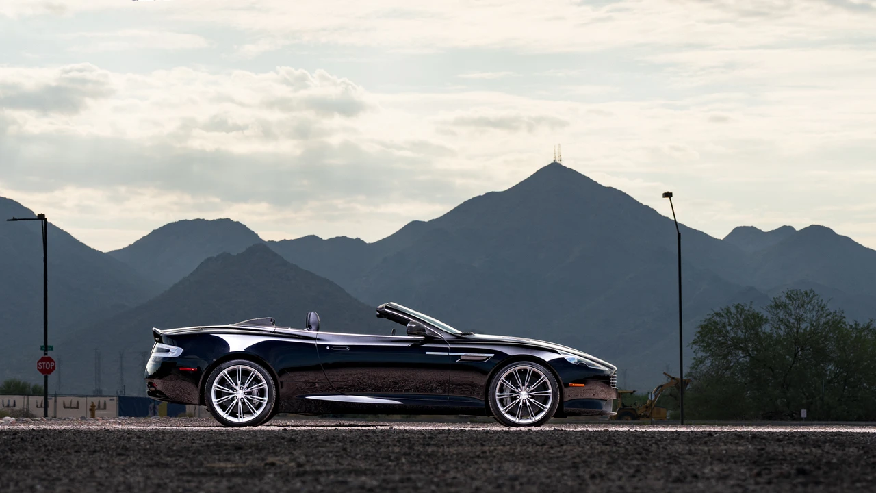 2014 Aston Martin DB9 - Image 14 of 31