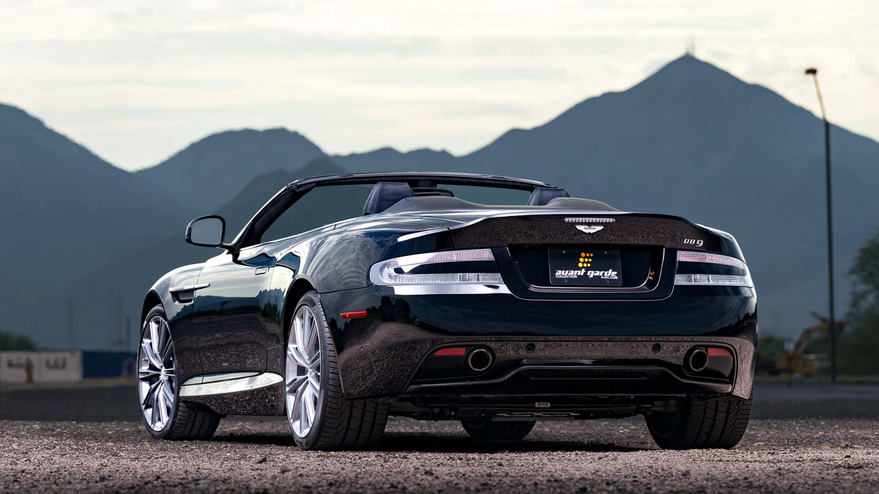 2014 Aston Martin DB9 - Image 17 of 31