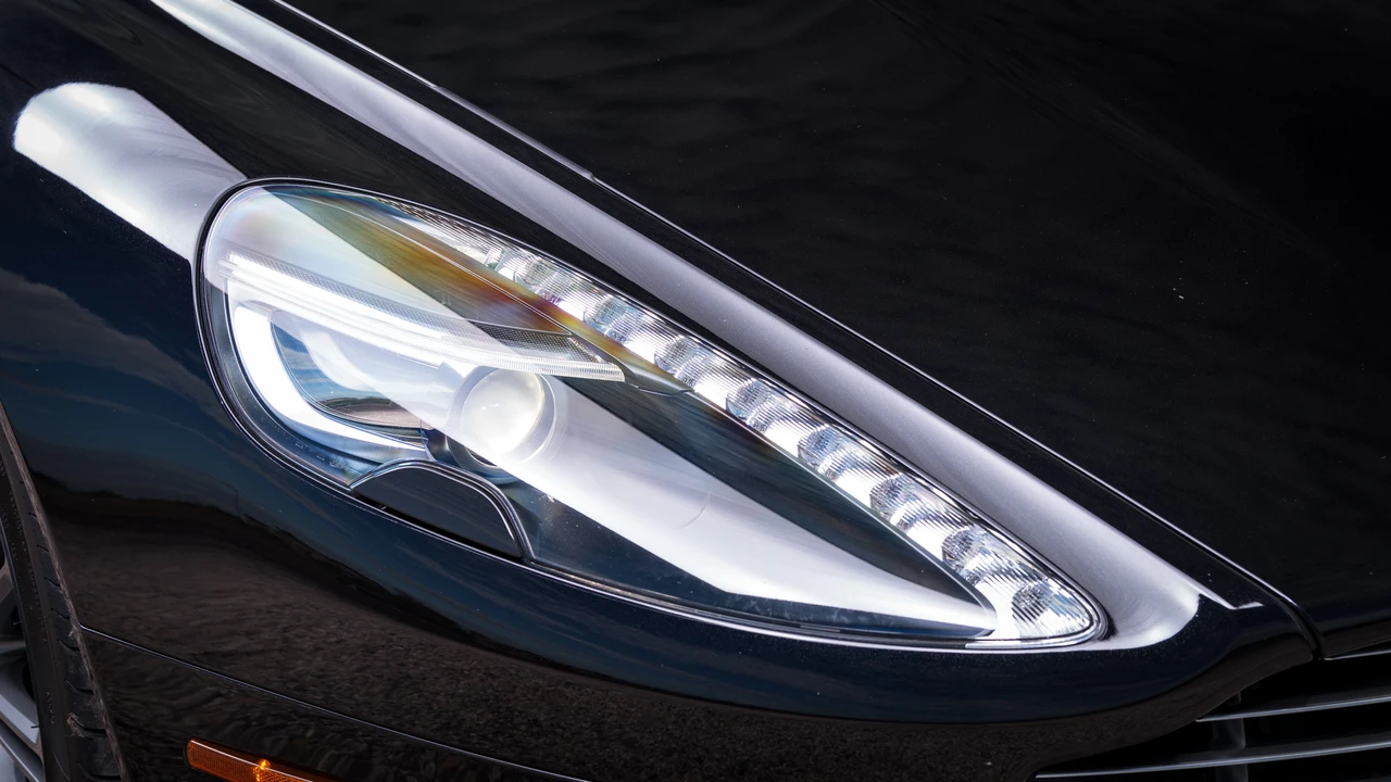 2014 Aston Martin DB9 - Image 30 of 31