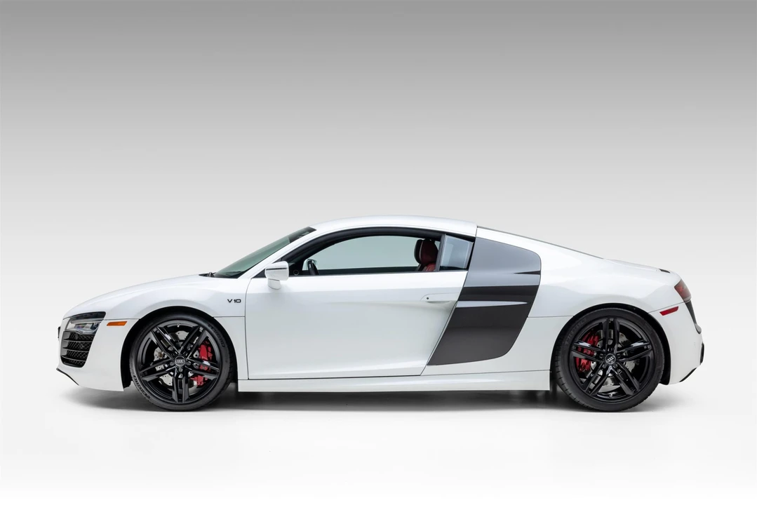 2014 Audi 42 R8 - Image 18 of 31
