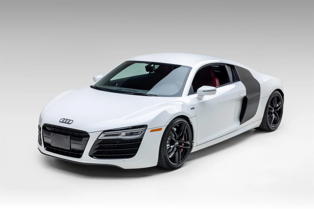 2014 Audi 42 R8 - Image 4 of 31