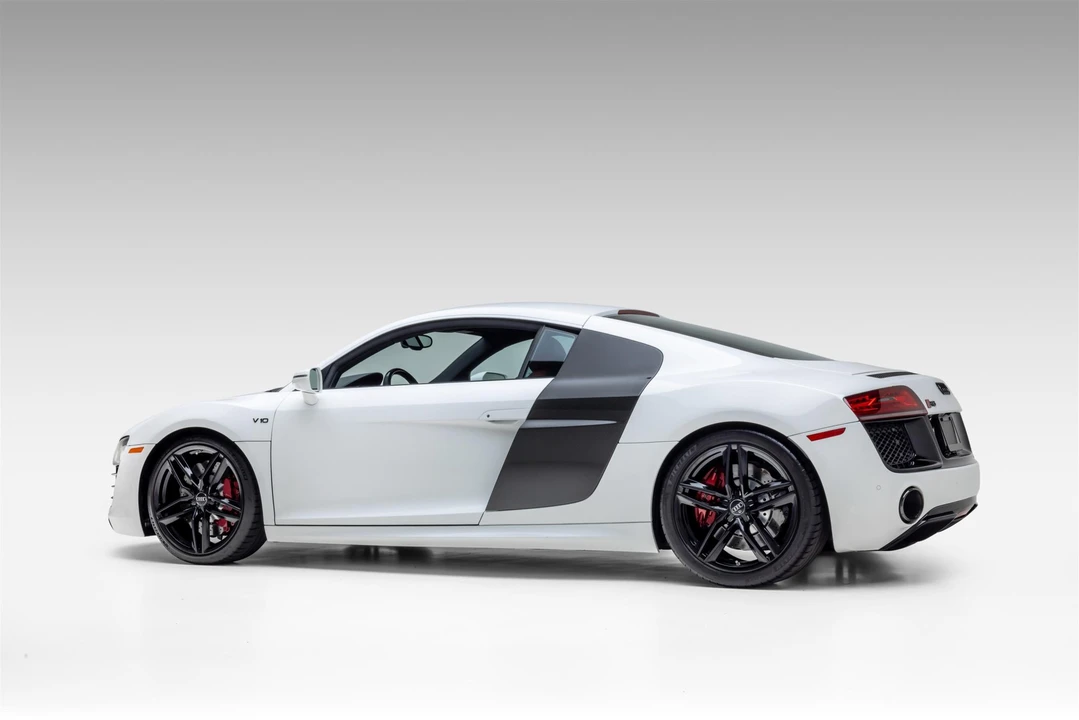 2014 Audi 42 R8 - Image 17 of 31
