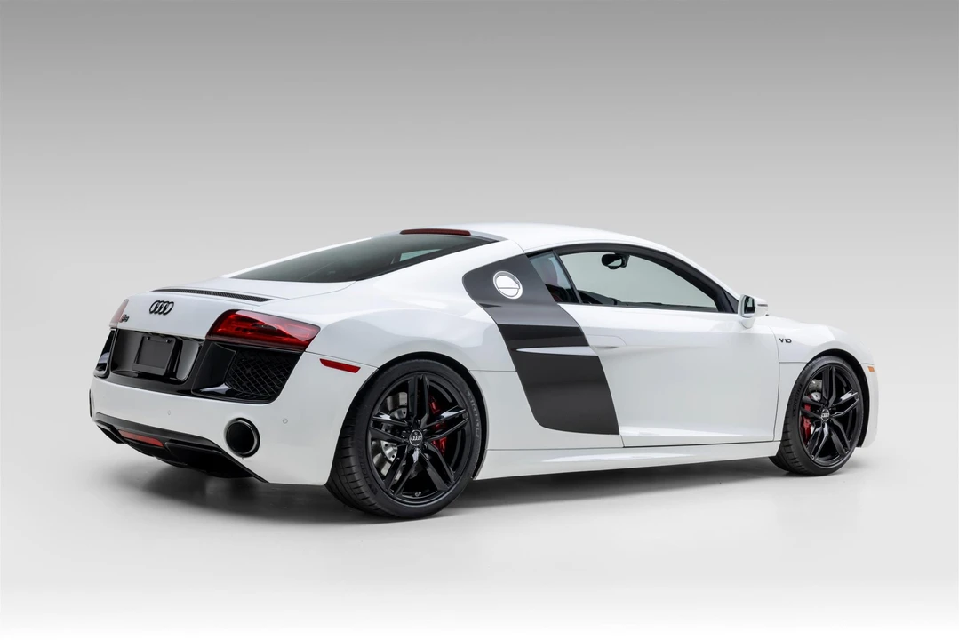2014 Audi 42 R8 - Image 10 of 31