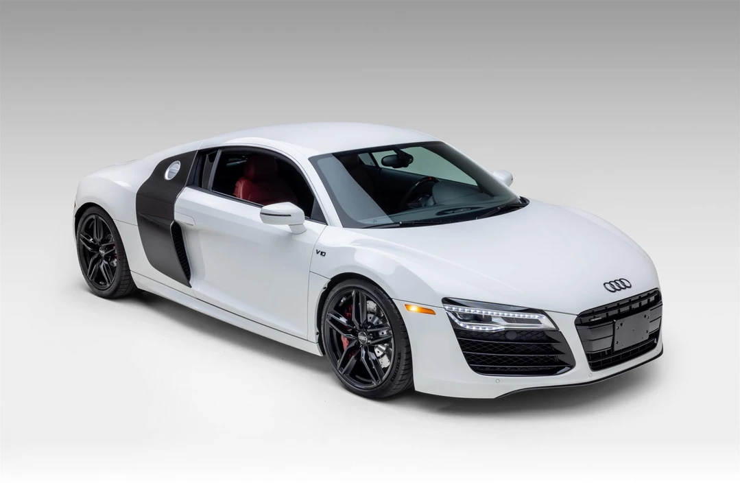 2014 Audi 42 R8 - Image 7 of 31