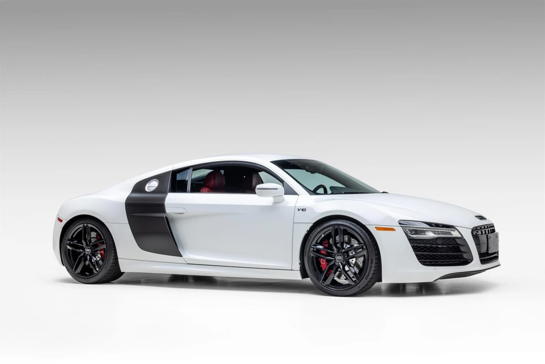 2014 Audi 42 R8 - Image 8 of 31