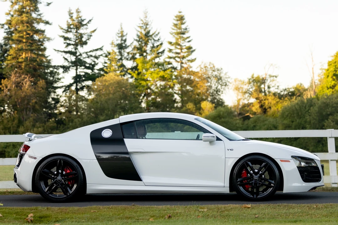2014 Audi 42 R8 - Image 25 of 31