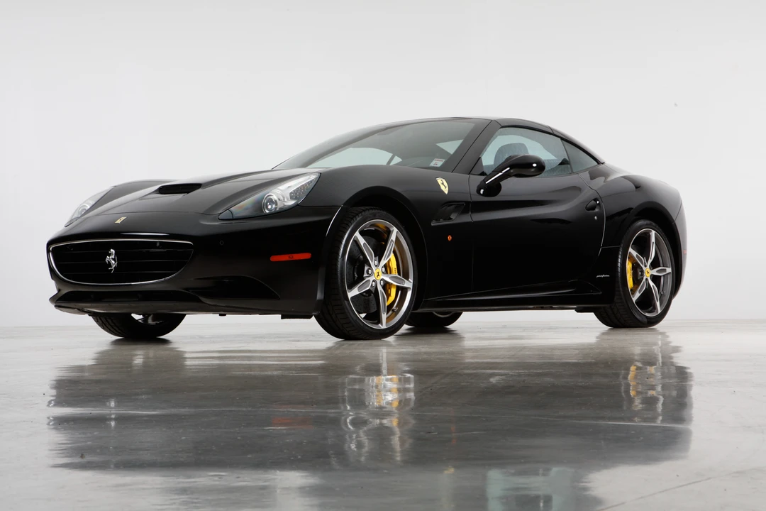 2014 Ferrari California - Image 2 of 31