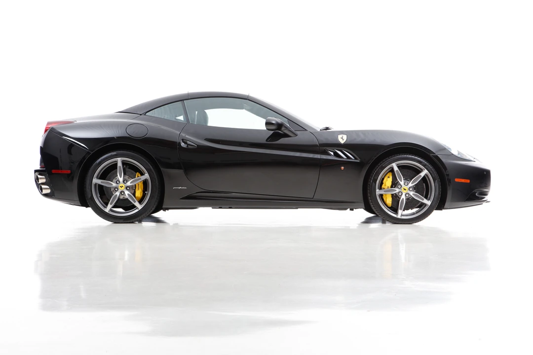 2014 Ferrari California - Image 31 of 31