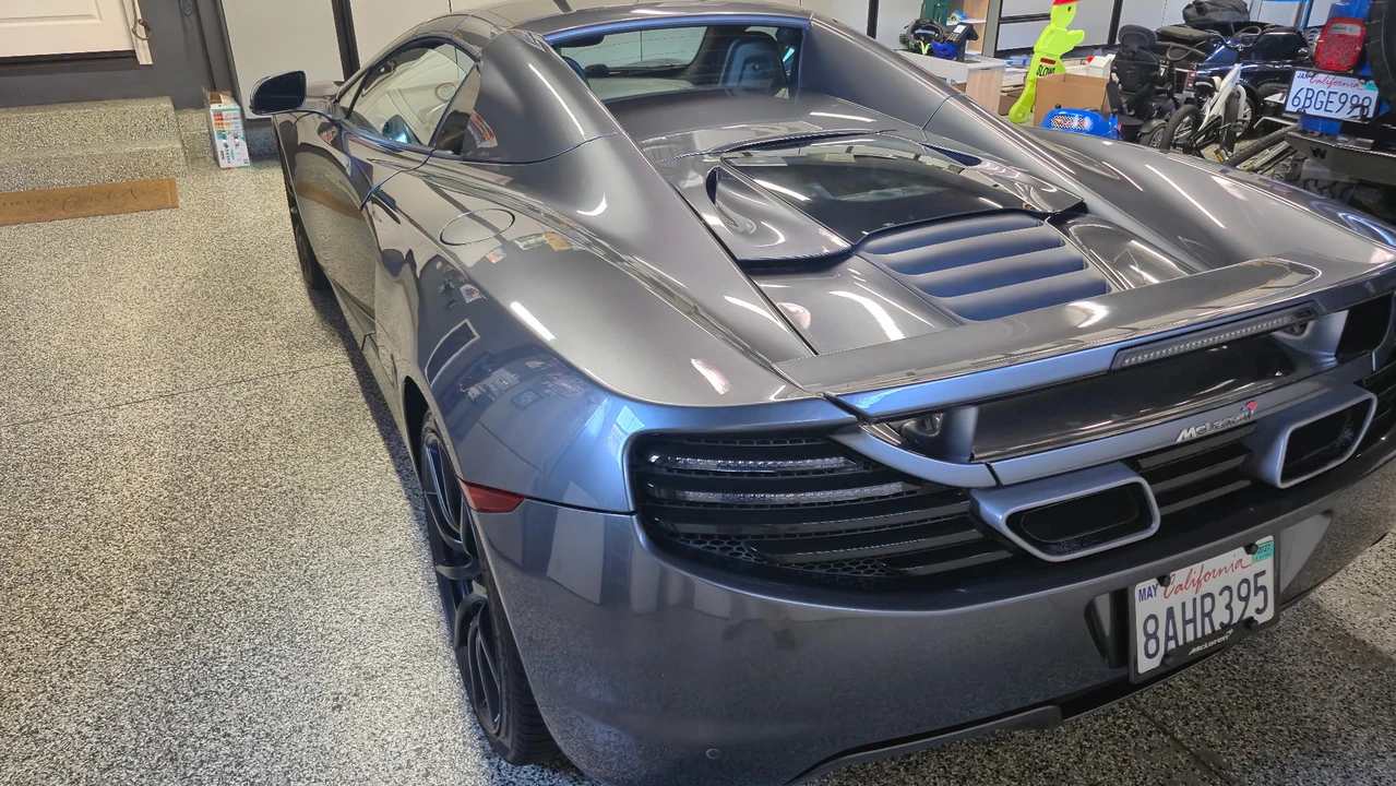 2014 McLaren MP4-12C Spider - Image 13 of 31