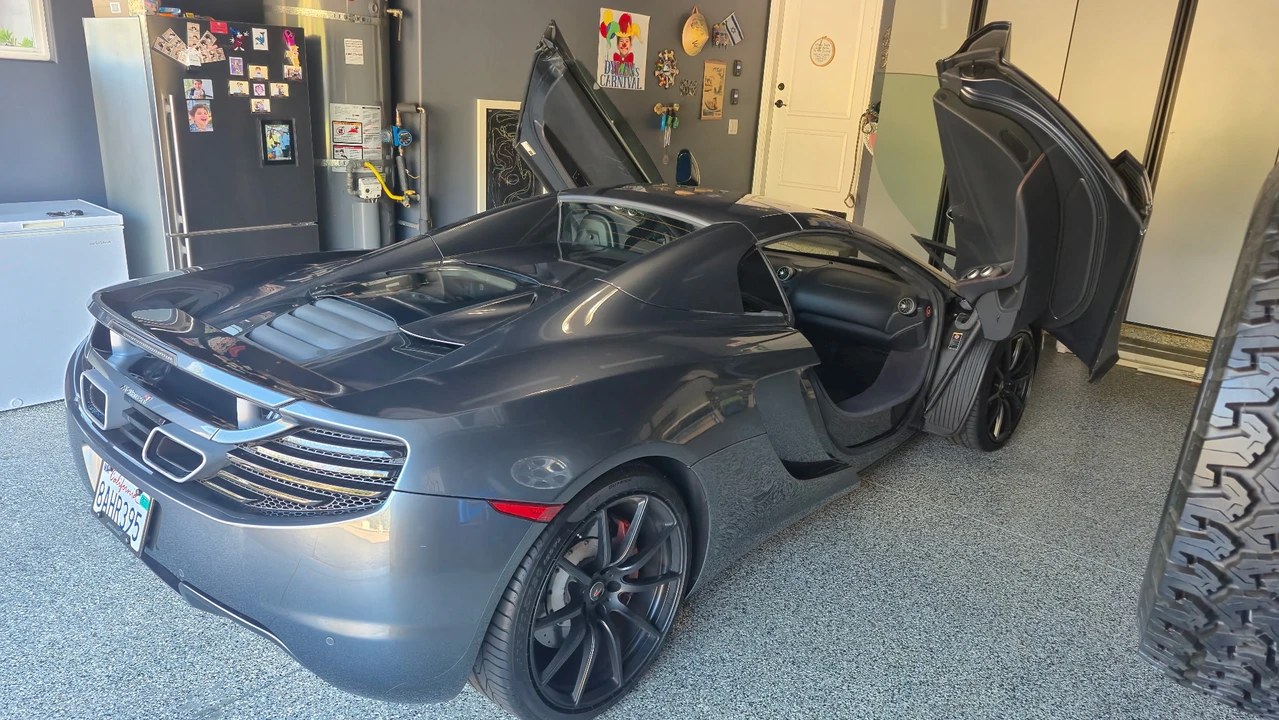 2014 McLaren MP4-12C Spider - Image 17 of 31