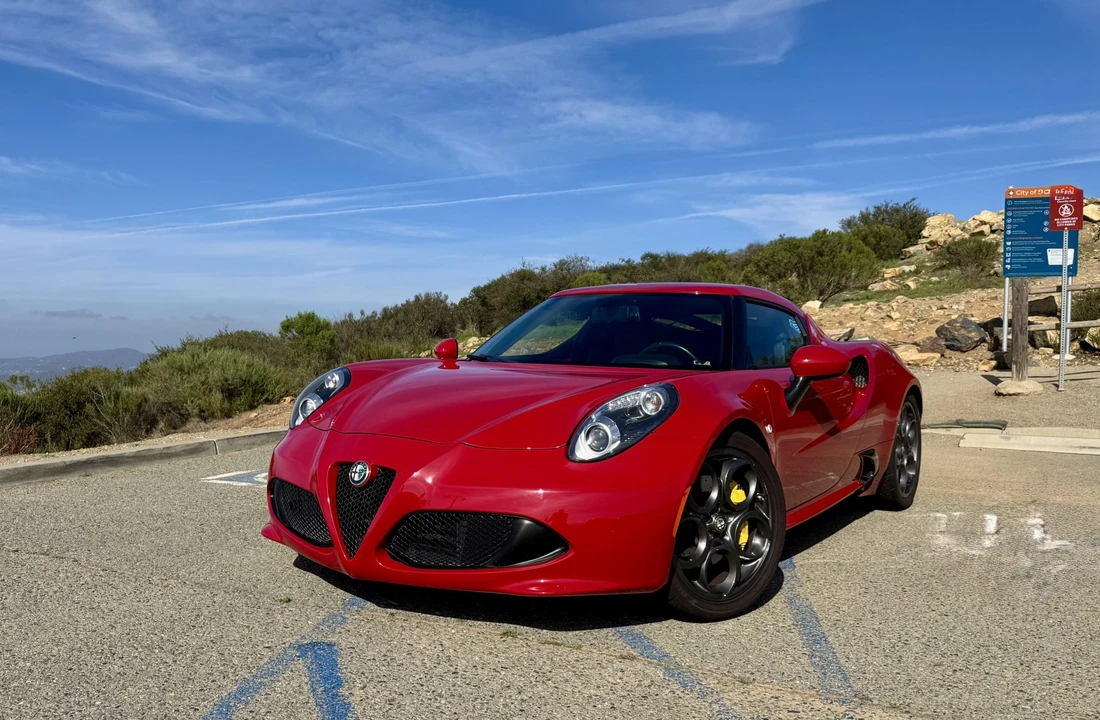2015 Alfa Romeo 4C Coupe - Image 5 of 31