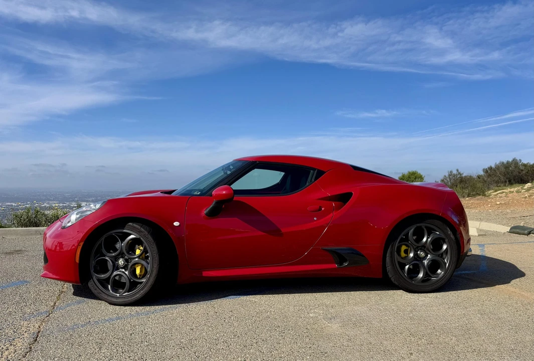 2015 Alfa Romeo 4C Coupe - Image 8 of 31
